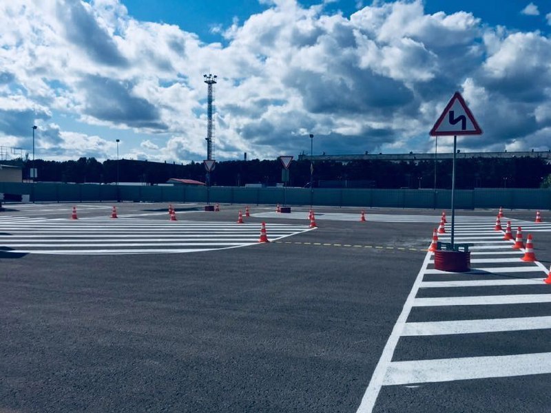 Автодром и автомобили